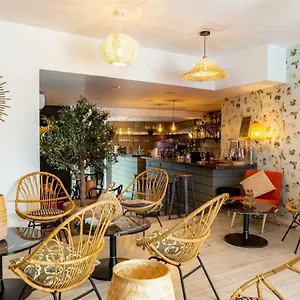 Hotel Central מלון